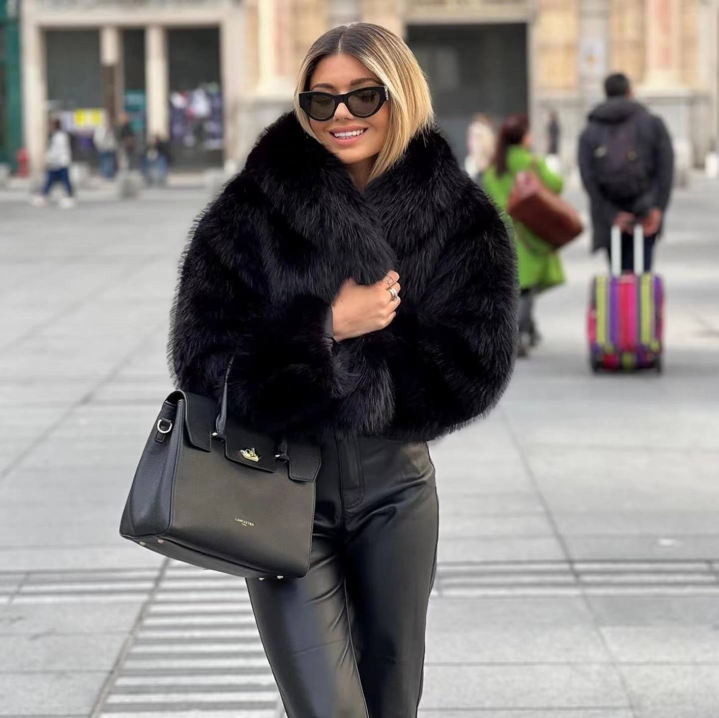 Isabella | Luxuriöse Kunstfelljacke für Damen