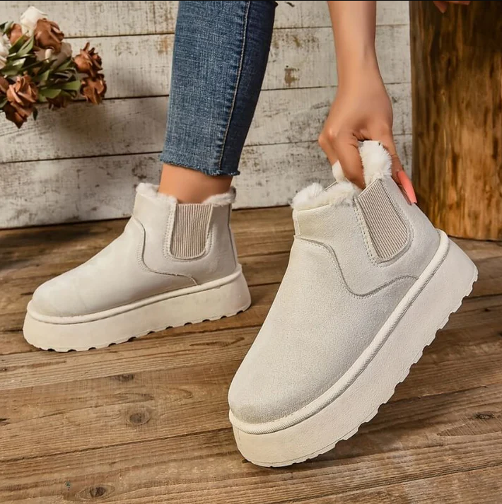 Naira – Stylische und warme Stiefel für kalte Wintertage