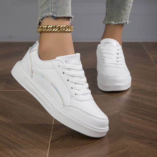 Amara - Weiße Sneaker mit luxuriösen Akzenten
