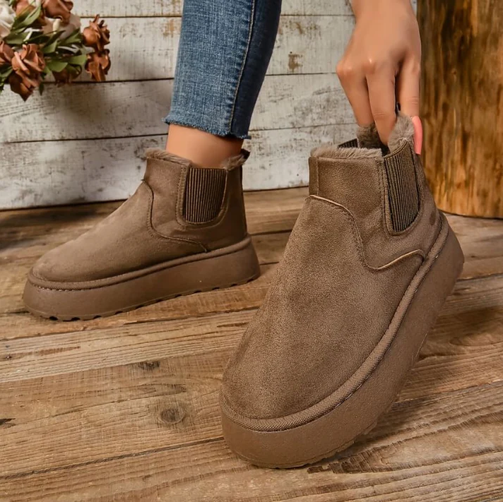 Naira – Stylische und warme Stiefel für kalte Wintertage