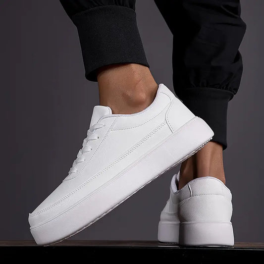Eliano – Minimalistische weiße Skateschuhe für Herren
